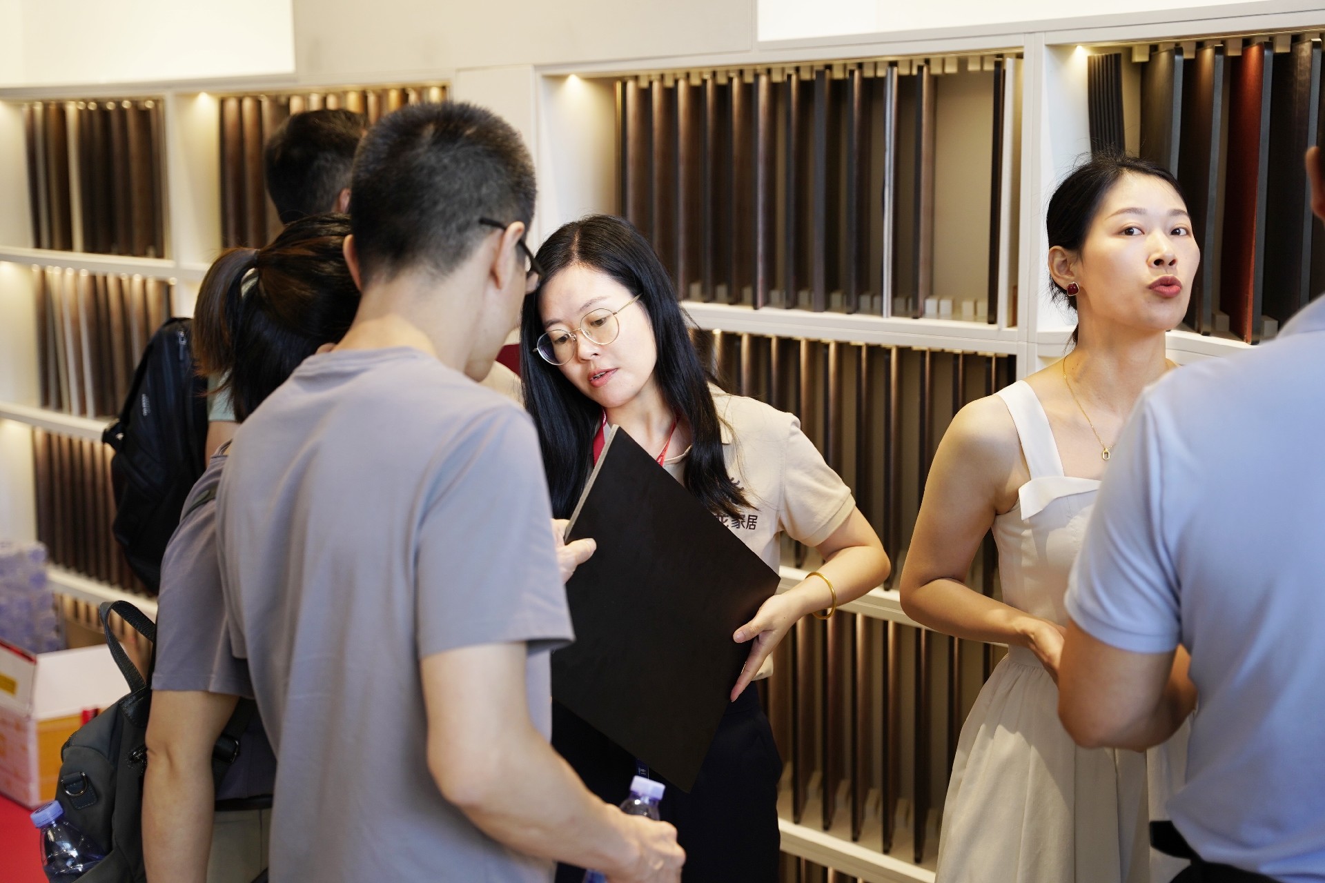 中国建博会（广州） | 59博论坛网家居发力“轻高定一体化”，，，，，，开展首日燃爆全场！。。。-59博论坛网